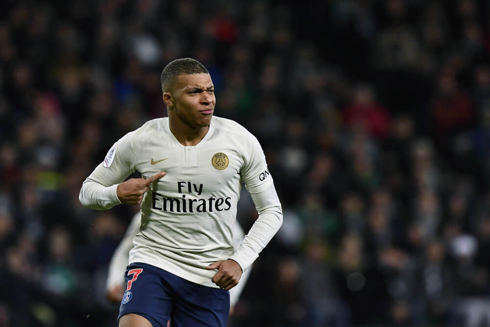 X咪咕体育|英超第17轮MVP：哈兰德力压罗杰斯，连续2轮当选